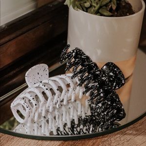 Black and White Claw Clips